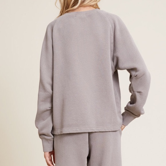 NWT Barefoot Dreams Pullover - Picture 4 of 5